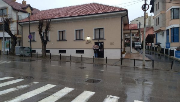 НАИВНА УМЕТНОСТ ИЗ КОВАЧИЦЕ: Изложба слика у кући Ђуре Јакшића НАИВНА УМЕТНОСТ ИЗ КОВАЧИЦЕ: Изложба слика у кући Ђуре Јакшића