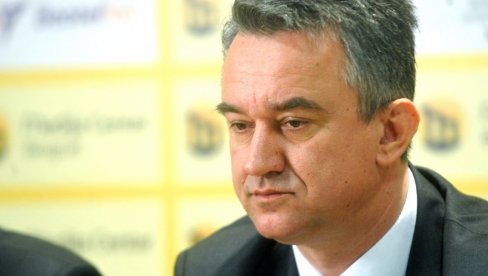 ДАРКО МЛАДИЋ ЗА НОВОСТИ: Играли смо у нефер утакмици против јачег противника који је мењао правила игре, али смо дали бар један гол ДАРКО МЛАДИЋ ЗА НОВОСТИ: Играли смо у нефер утакмици против јачег противника који је мењао правила игре, али смо дали бар један гол