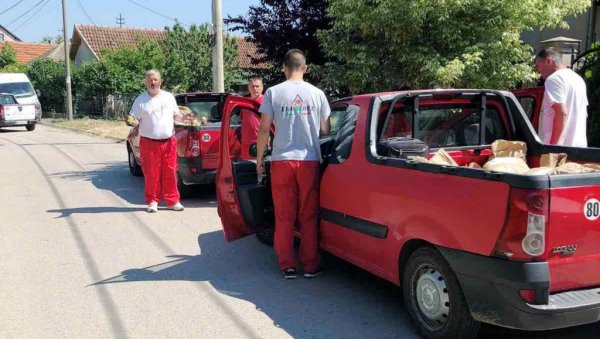 ТРЕТМАН ЛАРВИ КОМАРАЦА У ПАРАЋИНУ: Акција по републичком програму ТРЕТМАН ЛАРВИ КОМАРАЦА У ПАРАЋИНУ: Акција по републичком програму