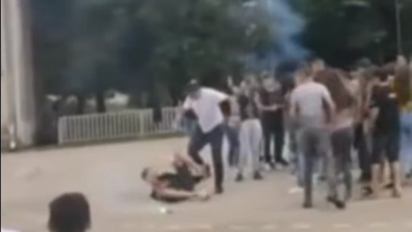 ОТАЦ ШУТИРАО СИНА НА МАТУРСКОЈ ПРОСЛАВИ: Невиђено насиље у школском дворишту код Прокупља ОТАЦ ШУТИРАО СИНА НА МАТУРСКОЈ ПРОСЛАВИ: Невиђено насиље у школском дворишту код Прокупља