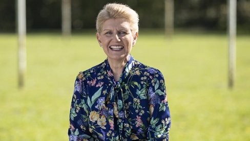 ENGLEZI PIŠU ISTORIJU FUDBALA: Debi Hjuit prva dama na čelu saveza u 157 godina dugoj istoriji! ENGLEZI PIŠU ISTORIJU FUDBALA: Debi Hjuit prva dama na čelu saveza u 157 godina dugoj istoriji!