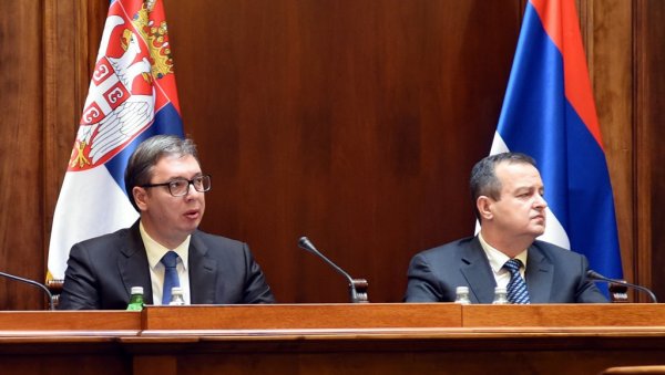 ПОНОСНИ НА ОНО ШТО СМО УРАДИЛИ: Дачић Вучићу честитао 13 година од оснивања СНС-а ПОНОСНИ НА ОНО ШТО СМО УРАДИЛИ: Дачић Вучићу честитао 13 година од оснивања СНС-а