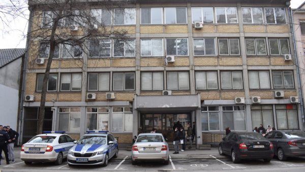 ЗАКАЗИВАЊЕ ТЕРМИНА ЗА ИЗРАДУ ДОКУМЕНАТА: Полицијска управа у Кикинди издала саопштење ЗАКАЗИВАЊЕ ТЕРМИНА ЗА ИЗРАДУ ДОКУМЕНАТА: Полицијска управа у Кикинди издала саопштење