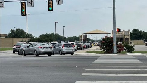 PUCNJAVA U AMERIČKOJ VOJNOJ BAZI U TEKSASU: Izdato aktivno upozorenje da je u toku napad (FOTO/VIDEO) PUCNJAVA U AMERIČKOJ VOJNOJ BAZI U TEKSASU: Izdato aktivno upozorenje da je u toku napad (FOTO/VIDEO)