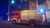 ЗАПАЛИО СЕ РЕСТОРАН У БЕОГРАДУ: Ватрогасци се борили са стихијом, нема повређених ЗАПАЛИО СЕ РЕСТОРАН У БЕОГРАДУ: Ватрогасци се борили са стихијом, нема повређених