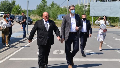 VUČIĆ U JAGODINI: Svečano otvarena fabrike Fischer automotive systems (VIDEO) VUČIĆ U JAGODINI: Svečano otvarena fabrike Fischer automotive systems (VIDEO)