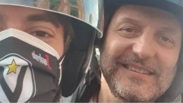 ДРАМА У БОЛОЊИ! Навијач на скутеру спасао Салета Ђорђевића (ФОТО) ДРАМА У БОЛОЊИ! Навијач на скутеру спасао Салета Ђорђевића (ФОТО)