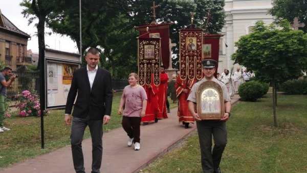 У СУСРЕТ ВЕЛИКОМ ПРАЗНИКУ: Почињу Спасовданске свечаности и трају до 2. јуна У СУСРЕТ ВЕЛИКОМ ПРАЗНИКУ: Почињу Спасовданске свечаности и трају до 2. јуна