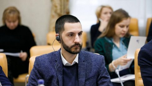 PETAR DRAŠKOVIĆ: Ima li Krivokapić obavezu prema Milu pa mu je prepustio spoljnu politiku? PETAR DRAŠKOVIĆ: Ima li Krivokapić obavezu prema Milu pa mu je prepustio spoljnu politiku?