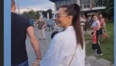 ЦЕЦА НА СПАСОВДАНСКОЈ ЛИТИЈИ: Певачица снимљена испред Храма Светог Саве (ФОТО) ЦЕЦА НА СПАСОВДАНСКОЈ ЛИТИЈИ: Певачица снимљена испред Храма Светог Саве (ФОТО)