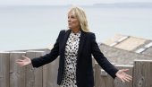 ЏИЛ БАЈДЕН НАПУСТИЛА БЕЛУ КУЋУ: Прва дама САД се вратила у школу да ради као учитељица ЏИЛ БАЈДЕН НАПУСТИЛА БЕЛУ КУЋУ: Прва дама САД се вратила у школу да ради као учитељица