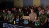 НЕБОЈША СТЕФАНОВИЋ НА ПОЛИГОНУ НИКИНЦИ: Министар присуствовао ноћном гађању НЕБОЈША СТЕФАНОВИЋ НА ПОЛИГОНУ НИКИНЦИ: Министар присуствовао ноћном гађању