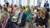ZDRAVA HRANA U ŠKOLAMA: Napredna iskustva o zdravoj ishrani đaka u Vukovom Tršiću ZDRAVA HRANA U ŠKOLAMA: Napredna iskustva o zdravoj ishrani đaka u Vukovom Tršiću