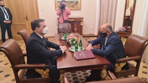 СЕЛАКОВИЋ СА РАУОМ: Дипломатски и пријатељски односи Србије и Пољске СЕЛАКОВИЋ СА РАУОМ: Дипломатски и пријатељски односи Србије и Пољске