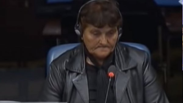 НАЈПОТРЕСНИЈЕ СВЕДОЧЕЊЕ НА СУЂЕЊУ РАТКУ МЛАДИЋУ: Славки су Орићеви кољачи убили мужа и две ћерке - Живим сама као стабло без грана (ВИДЕО) НАЈПОТРЕСНИЈЕ СВЕДОЧЕЊЕ НА СУЂЕЊУ РАТКУ МЛАДИЋУ: Славки су Орићеви кољачи убили мужа и две ћерке - Живим сама као стабло без грана (ВИДЕО)