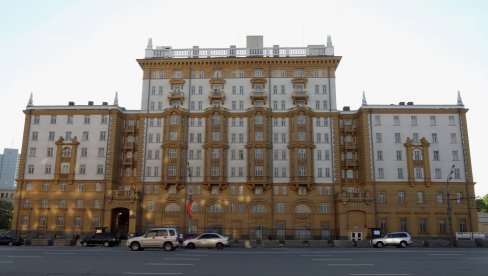 ПУТОВАЊЕ САДА САМО УЗ ДОЗВОЛУ: Дипломатски рат Москве и Вашингтона не престаје ни пред самит у Женеви ПУТОВАЊЕ САДА САМО УЗ ДОЗВОЛУ: Дипломатски рат Москве и Вашингтона не престаје ни пред самит у Женеви