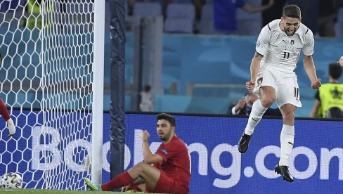 NAPADAČ SASUOLA DOŽIVEO TEŽU POVREDU: Berardi propušta EURO, pauza maltene godinu dana NAPADAČ SASUOLA DOŽIVEO TEŽU POVREDU: Berardi propušta EURO, pauza maltene godinu dana
