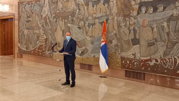 ГОЈКОВИЋ О МЕДИЦИНАРИМАА: У Војводини 8, а у Србији 10 одсто здравствених радника заражено, лечићемо све док постоји и један лекар у земљи ГОЈКОВИЋ О МЕДИЦИНАРИМАА: У Војводини 8, а у Србији 10 одсто здравствених радника заражено, лечићемо све док постоји и један лекар у земљи