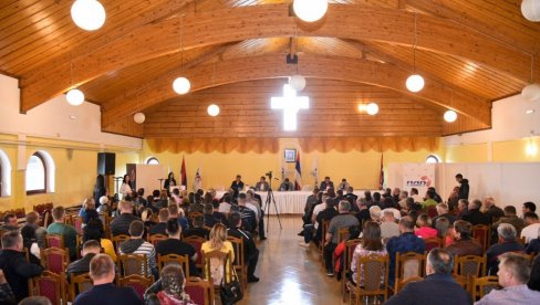 PLJUŠTAĆE TUŽBE: PDP oštro reagovao i demantovao objavu SNSD, tvrde da  su navodi o kupovini stanova neistiniti