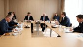 СРБИЈУ СТАВЉАЈУ У НЕМОГУЋУ ПОЗИЦИЈУ Монтгомери: Ако наставе да одобровољава Куртија, одговорност за потенцијално насиље иде на њихову душу