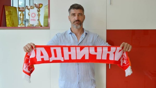 ИСКУСНИ ГОЛМАН НА ЧАИРУ: Раднички довео Дамира Кахримана ИСКУСНИ ГОЛМАН НА ЧАИРУ: Раднички довео Дамира Кахримана