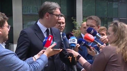ЉУДИ, ЈА ОВАКВОМ САСТАНКУ НИСАМ ПРИСУСТВОВАО: Вучић хтео решавање питања несталих особа, Курти причао о Гебелсу! ЉУДИ, ЈА ОВАКВОМ САСТАНКУ НИСАМ ПРИСУСТВОВАО: Вучић хтео решавање питања несталих особа, Курти причао о Гебелсу!