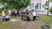 SVAKI DRUGI DAN RADNA AKCIJA: Meštani sela Novi Itebej zasukali rukave (FOTO) SVAKI DRUGI DAN RADNA AKCIJA: Meštani sela Novi Itebej zasukali rukave (FOTO)