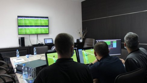 LJUDI U CRNOM I PREMIJER LIGA: Prošle sezone VAR je 31 put pogrešno upotrebljen, ali zato ove... LJUDI U CRNOM I PREMIJER LIGA: Prošle sezone VAR je 31 put pogrešno upotrebljen, ali zato ove...