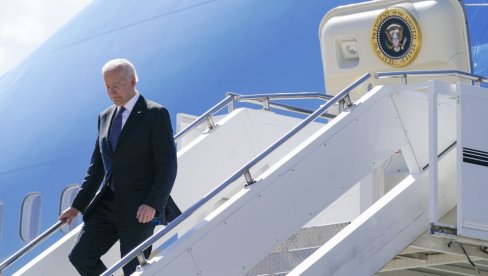 БАЈДЕН ЈЕ СТИГАО: Амерички председник слетео у Женеву, сутра се састаје са Путином (ФОТО) БАЈДЕН ЈЕ СТИГАО: Амерички председник слетео у Женеву, сутра се састаје са Путином (ФОТО)
