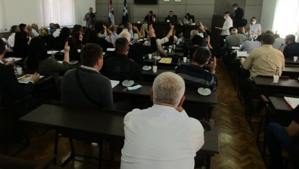 ПАРТНЕРСТВО ЗА ЕКОЛОГИЈУ И МАЊЕ РАЧУНЕ: ЈКП Горњи Милановац тражи приватника за заједничку производњу топлотне енергије ПАРТНЕРСТВО ЗА ЕКОЛОГИЈУ И МАЊЕ РАЧУНЕ: ЈКП Горњи Милановац тражи приватника за заједничку производњу топлотне енергије