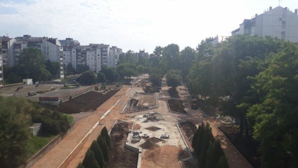 НОВО ШЕТАЛИШТЕ ДО КРАЈА ГОДИНЕ: Напредује реконструкција парка Лазаро Карденас на три хектара у Блоку 44 НОВО ШЕТАЛИШТЕ ДО КРАЈА ГОДИНЕ: Напредује реконструкција парка Лазаро Карденас на три хектара у Блоку 44