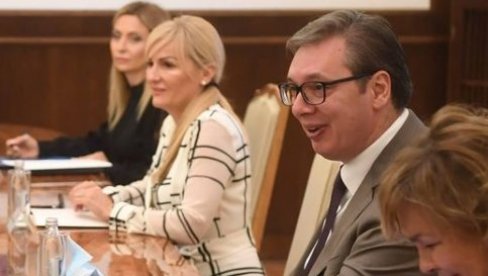 ВУЧИЋ СЕ САСТАО СА АБДРАКМАНОВИМ: Председник разговарао са Високим комесаром за националне мањине ОЕБС-а (ФОТО) ВУЧИЋ СЕ САСТАО СА АБДРАКМАНОВИМ: Председник разговарао са Високим комесаром за националне мањине ОЕБС-а (ФОТО)