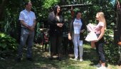 PODVIG TAMARE BENEŽAN (15) IZ LEDINACA: Telom odbranila sestru (2) od razjarenih pasa PODVIG TAMARE BENEŽAN (15) IZ LEDINACA: Telom odbranila sestru (2) od razjarenih pasa