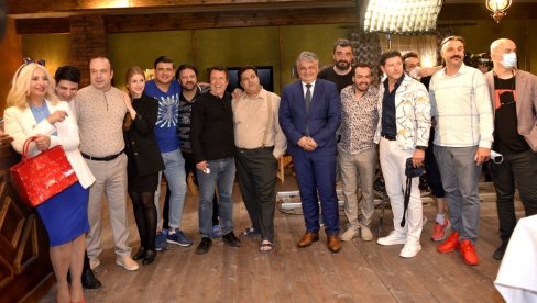 THE NEKST ĐENERATION: U Šimanovcima se snima serija - “Složna braća” THE NEKST ĐENERATION: U Šimanovcima se snima serija - “Složna braća”