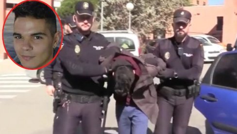 ZADAVIO I RASKOMADAO MAJKU, PA JE JEO DVE NEDELJE: Monstruozan zločin u Španiji, bivši konobar delovima tela hranio i psa! (FOTO+VIDEO) ZADAVIO I RASKOMADAO MAJKU, PA JE JEO DVE NEDELJE: Monstruozan zločin u Španiji, bivši konobar delovima tela hranio i psa! (FOTO+VIDEO)