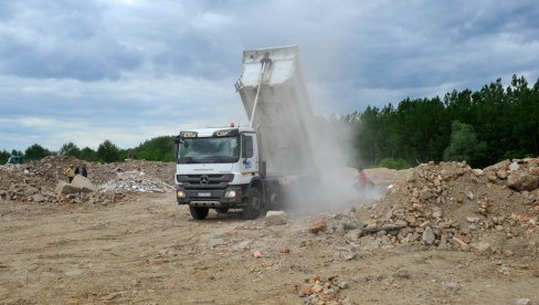 MESTO ZA ŠUT, PA USELJENJE: Do septembra biće donet pravilnik o greađevinskom otpadu MESTO ZA ŠUT, PA USELJENJE: Do septembra biće donet pravilnik o greađevinskom otpadu