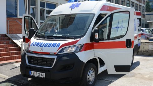 SAOBRAĆAJKA NA NOVOM BEOGRADU: Povređen dečak star 4 godine SAOBRAĆAJKA NA NOVOM BEOGRADU: Povređen dečak star 4 godine