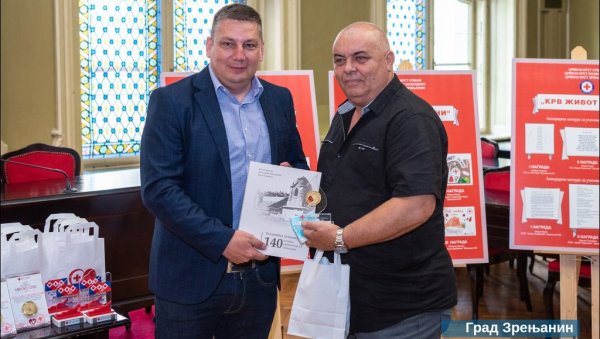 НЕ НАМЕРАВА ДА СТАНЕ: Зоран Костадиновић из Зрењанина сто пута дао крв и заслужено добио признање за хуманост НЕ НАМЕРАВА ДА СТАНЕ: Зоран Костадиновић из Зрењанина сто пута дао крв и заслужено добио признање за хуманост