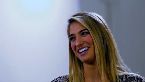 ОВАКО СЕ ПОСТАЈЕ ЗВЕЗДА: Мара царица открила рецепт за популарност на друштвеним мрежама (ВИДЕО) ОВАКО СЕ ПОСТАЈЕ ЗВЕЗДА: Мара царица открила рецепт за популарност на друштвеним мрежама (ВИДЕО)