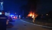 ОГЛАСИО СЕ МУП НАКОН ПОЖАРА НА НОВОМ БЕОГРАДУ: Ватрена стихија букнула у ауто-перионици ОГЛАСИО СЕ МУП НАКОН ПОЖАРА НА НОВОМ БЕОГРАДУ: Ватрена стихија букнула у ауто-перионици