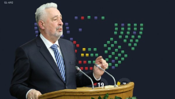СТИД НАС ЈЕДЕ И СТИД НАС ИЗЈЕДЕ: Чуровић о усвајању Резолуције о Сребреници - Нико није гласао за Кривокапића зато што му је веровао СТИД НАС ЈЕДЕ И СТИД НАС ИЗЈЕДЕ: Чуровић о усвајању Резолуције о Сребреници - Нико није гласао за Кривокапића зато што му је веровао
