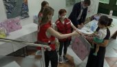ПОКЛОНИ ЗА 28 НОВОРОЂЕНЧАДИ: Дароване бебе рођене у Недељи Црвеног крста у Суботици ПОКЛОНИ ЗА 28 НОВОРОЂЕНЧАДИ: Дароване бебе рођене у Недељи Црвеног крста у Суботици