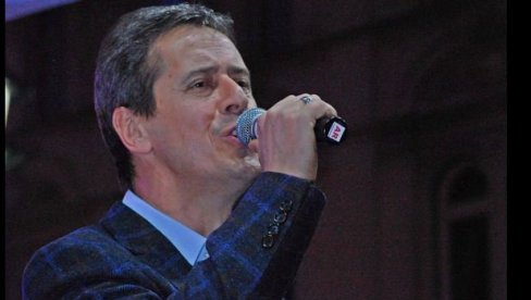 ISPAŠTALI SU MNOGO ZBOG MENE: Ovako je Enes Begović govorio o porodici ISPAŠTALI SU MNOGO ZBOG MENE: Ovako je Enes Begović govorio o porodici