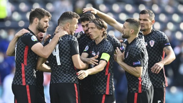 ХРВАТИ НЕ ЖЕЛЕ СРБИЈУ У БАРАЖУ: Коцкасти се плаше Пиксија и орлова ХРВАТИ НЕ ЖЕЛЕ СРБИЈУ У БАРАЖУ: Коцкасти се плаше Пиксија и орлова