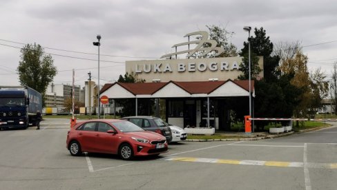 ZA PLOVIDBU 380 MILIONA €: Početak gradnje nove luke u prestonici planiran je za sledeću godinu, u igri su dve lokacije ZA PLOVIDBU 380 MILIONA €: Početak gradnje nove luke u prestonici planiran je za sledeću godinu, u igri su dve lokacije