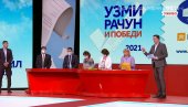 ОВО СУ ДОБИТНИЦИ АУТОМОБИЛА У НАГРАДНОЈ ИГРИ УЗМИ РАЧУН И ПОБЕДИ: Три даме и два господина ће возити нови фиат 500Л (ФОТО)