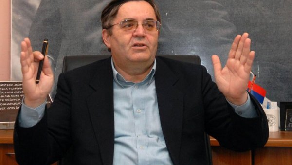 ГОСТ НОВОСТИ: Радослав Рале Зеленовић о пола века каријере посвећене покретним сликама ГОСТ НОВОСТИ: Радослав Рале Зеленовић о пола века каријере посвећене покретним сликама
