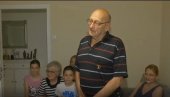 ОВО ЈЕ ДОБИТНИК СТАНА У БЕОГРАДУ НА ВОДИ: Слао доста коверата - није их бројао! ОВО ЈЕ ДОБИТНИК СТАНА У БЕОГРАДУ НА ВОДИ: Слао доста коверата - није их бројао!