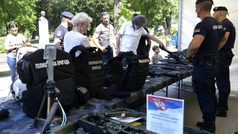 DAN POLICIJE: Na Kalemegdanu danas taktičko-tehnički zbor MUP DAN POLICIJE: Na Kalemegdanu danas taktičko-tehnički zbor MUP