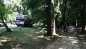 ДРАМА НА ЧУКАРИЦИ: Жена са ножем у руци изашла на терасу и претила да ће се убити ДРАМА НА ЧУКАРИЦИ: Жена са ножем у руци изашла на терасу и претила да ће се убити
